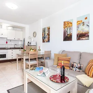 apartamentos-la-laguna-deluxe-6.in-canary-islands.com/